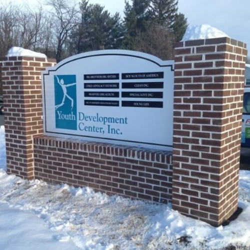 Monument / Pylon Signs